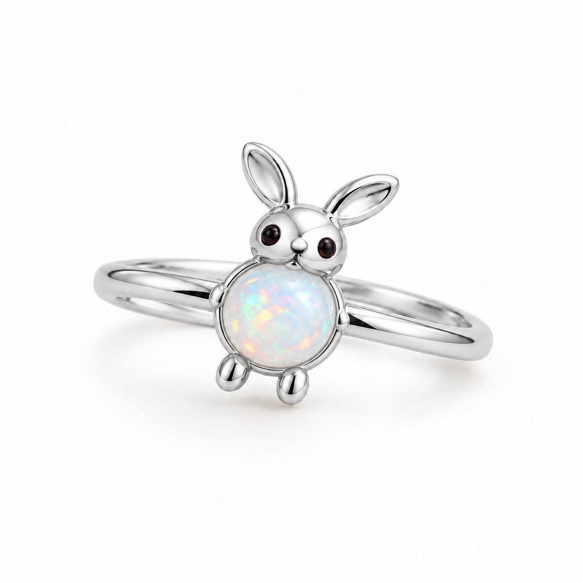 Bague Lapin Opale argentée sur fond blanc