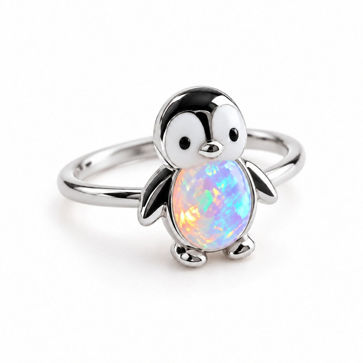 Bague Pingouin Opale argentée sur fond blanc
