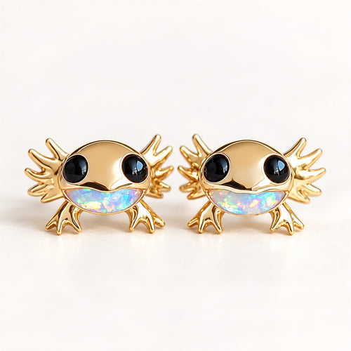 Boucles d'oreilles Axolotl Mopaline, paire vue de face sur fond clair
