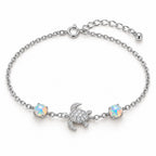 Bracelet Tortue Opale argenté sur fond blanc